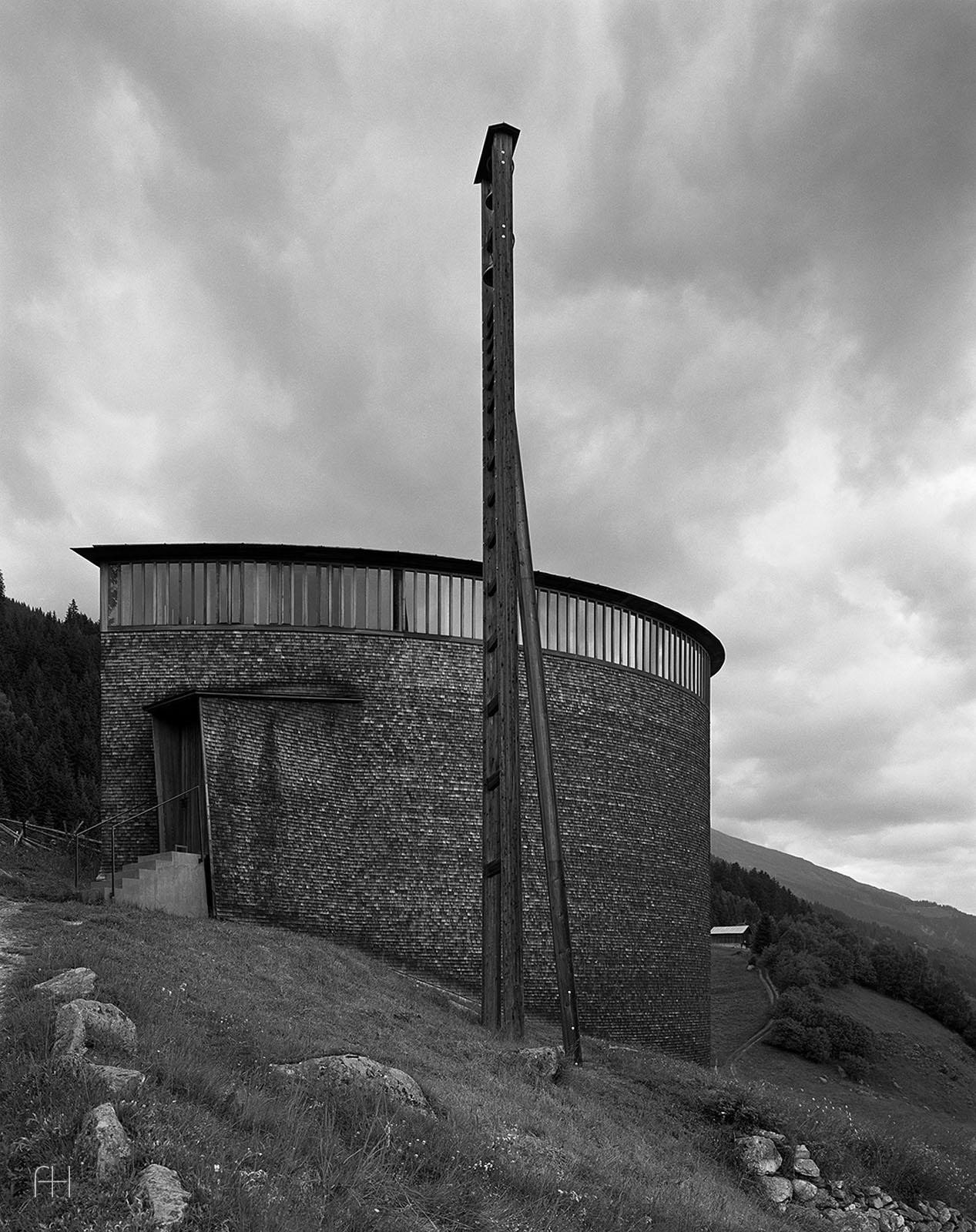 Caplutta Sogn Benedetg // Peter Zumthor // Switzerland, 1989, 4