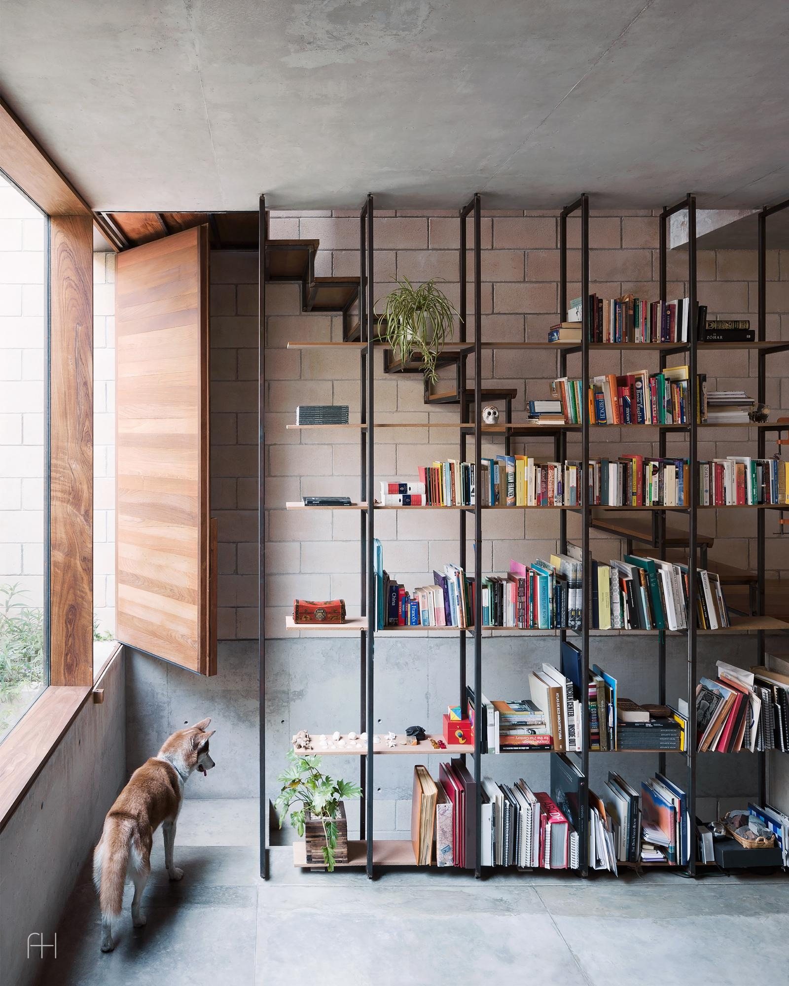 Antonio Sola Town-Houses // Ambrosi Etchegaray // Мехико, 1
