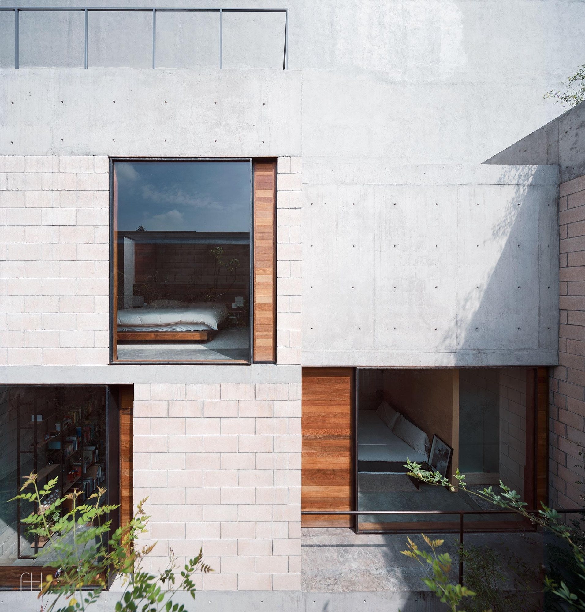 Antonio Sola Town-Houses // Ambrosi Etchegaray // Мехико, 4