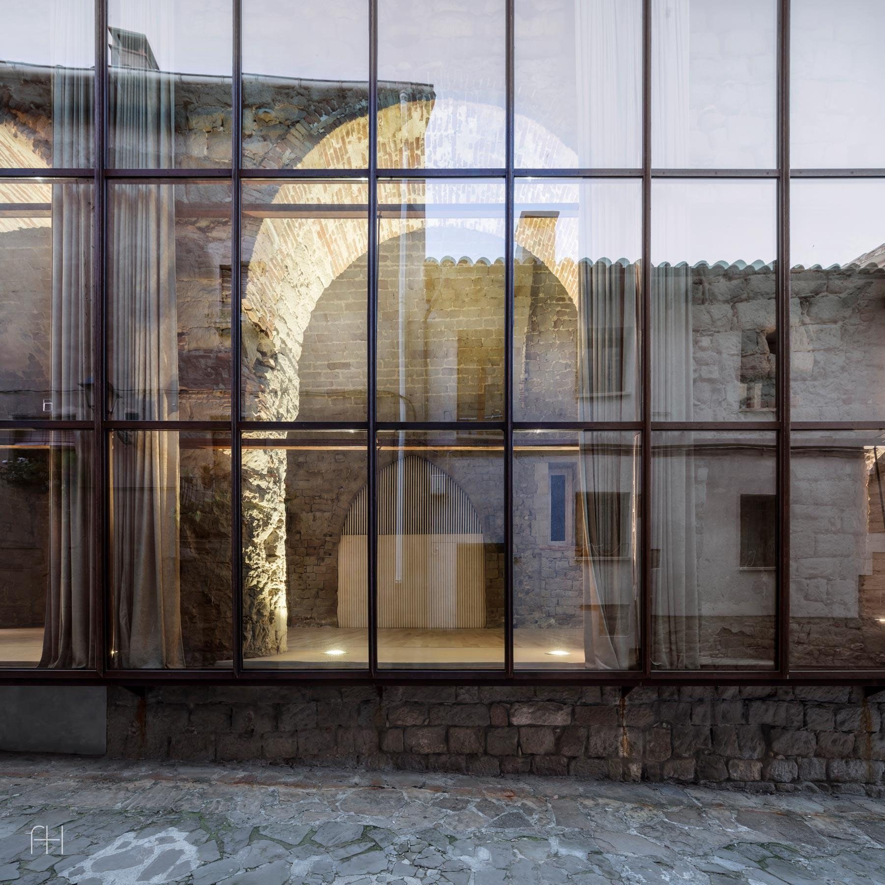 Espai Santa Eulàlia // Carles Enrich // Жиронелья, 4