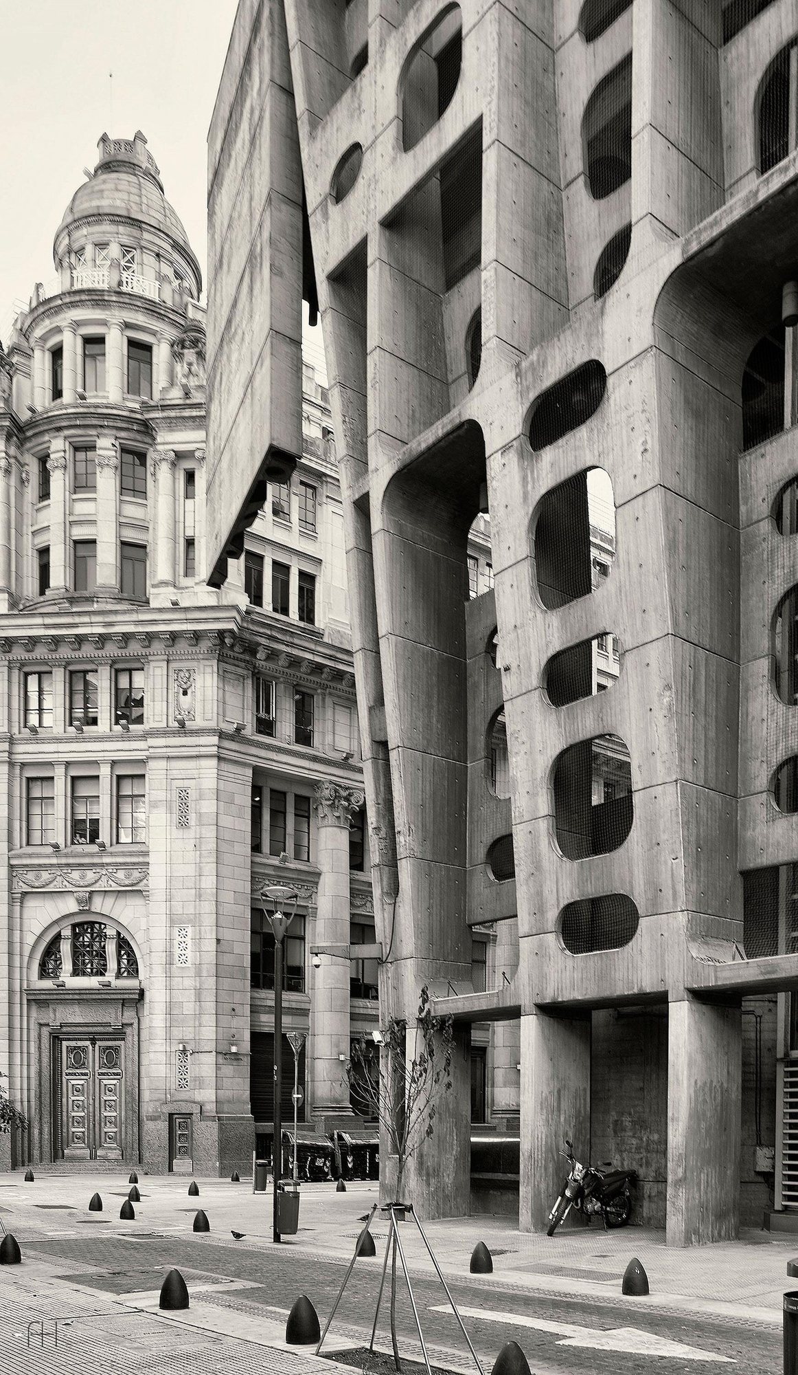 The Bank of London and South America // Clorindo Testa // Буэнос-Айрес, 1959–1966, 2