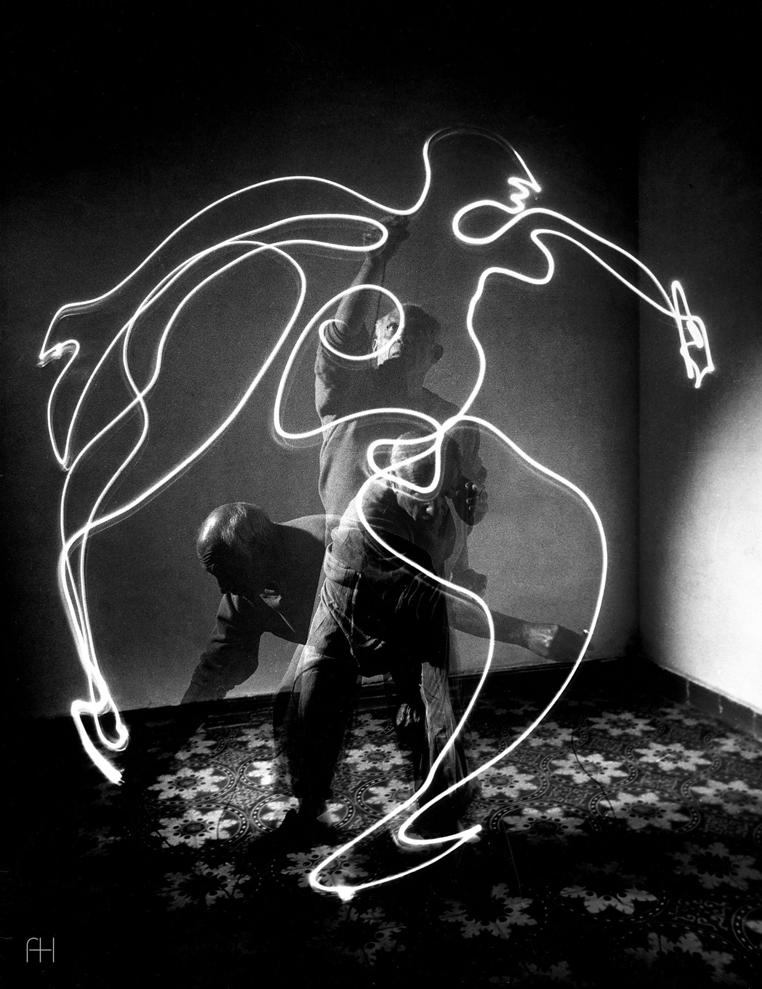Long exposure light painting // Pablo Picasso, Gjon Mili // Юг Франции, 1949, 1