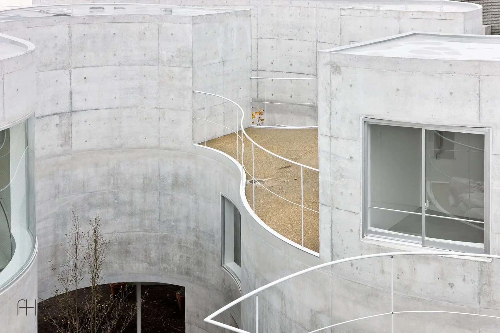 Okurayama Apartments // SANAA // Йокогама, Япония, 3
