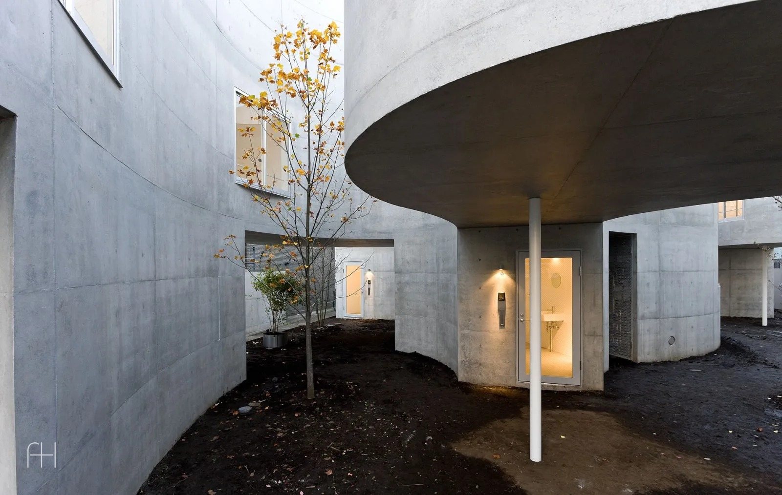 Okurayama Apartments // SANAA // Йокогама, Япония, 5