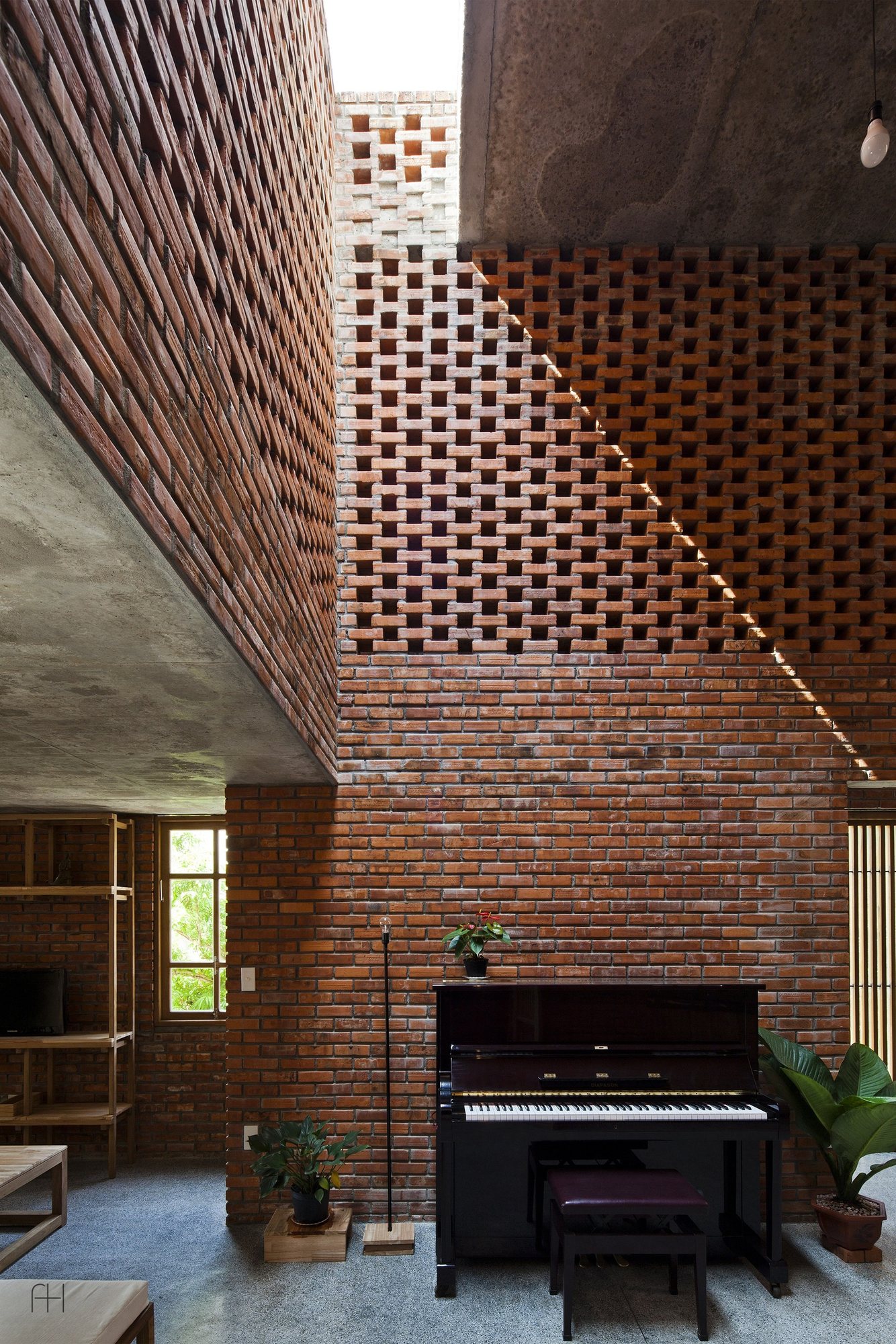 Termitary House // Tropical Space // район Тханькхе, 2014, 1