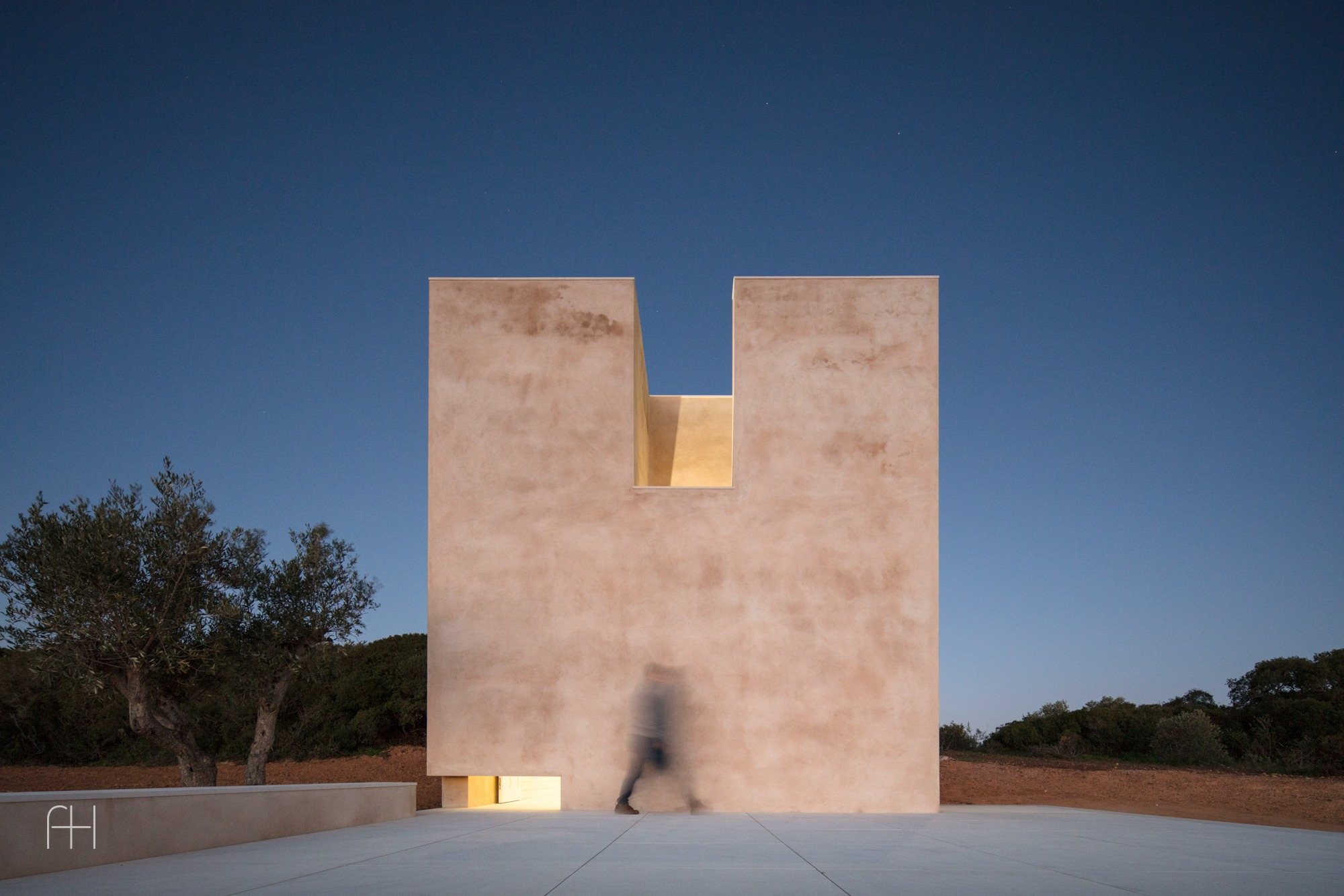 Capela do Monte // Álvaro Siza // Барау-де-Сан-Жуан, Португалия, 1