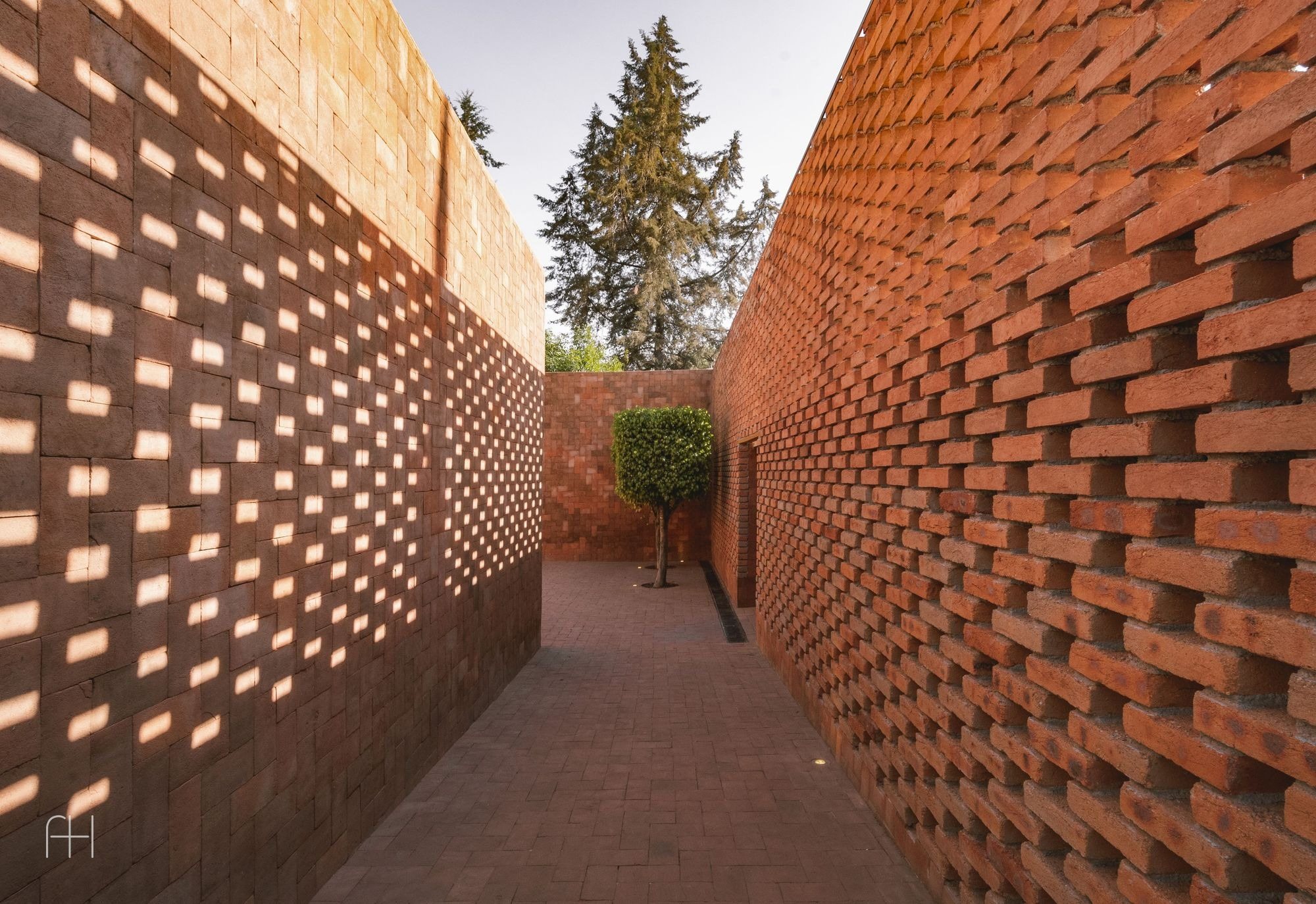 Centro cultural del centro educativo // Iván Marín & Doho constructivo // Морелия, Мексика, 2019, 2