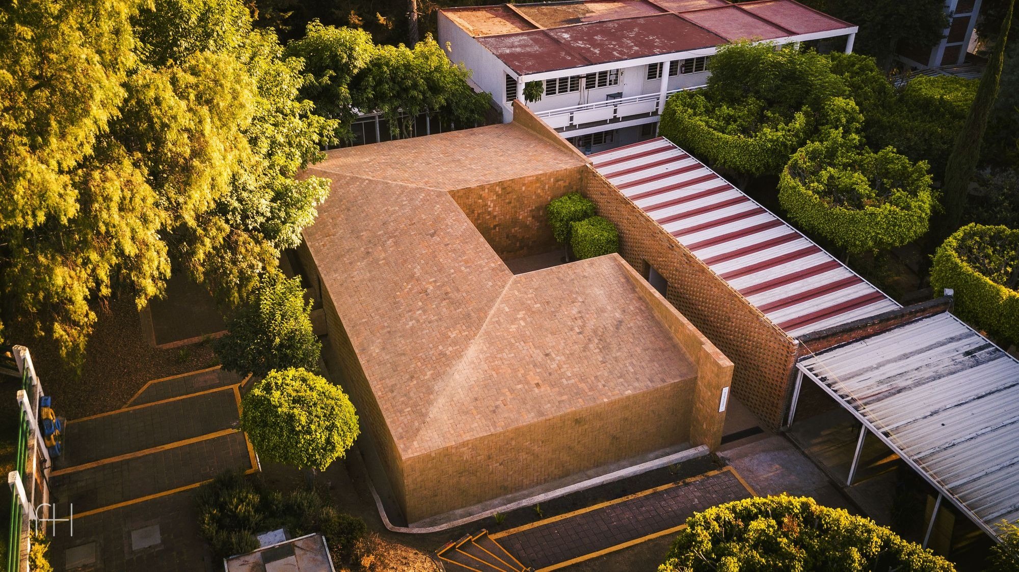 Centro cultural del centro educativo // Iván Marín & Doho constructivo // Морелия, Мексика, 2019, 3