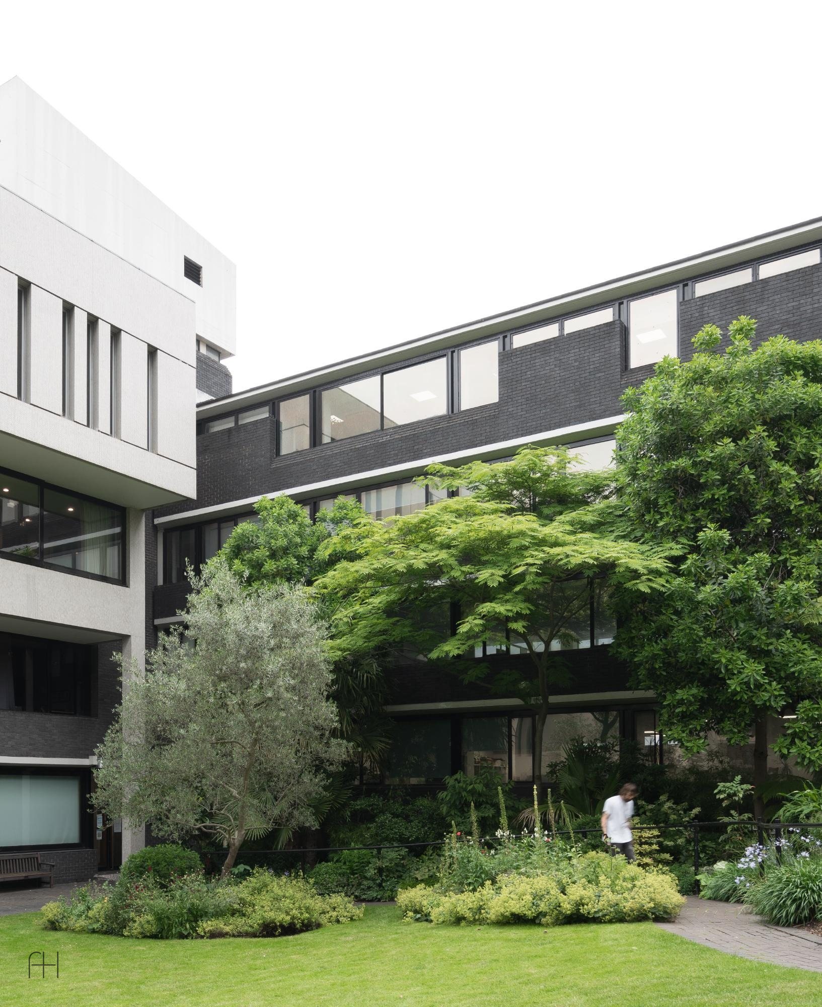 Royal College of Physicians // Denys Lasdun // London, UK, 1964, 2