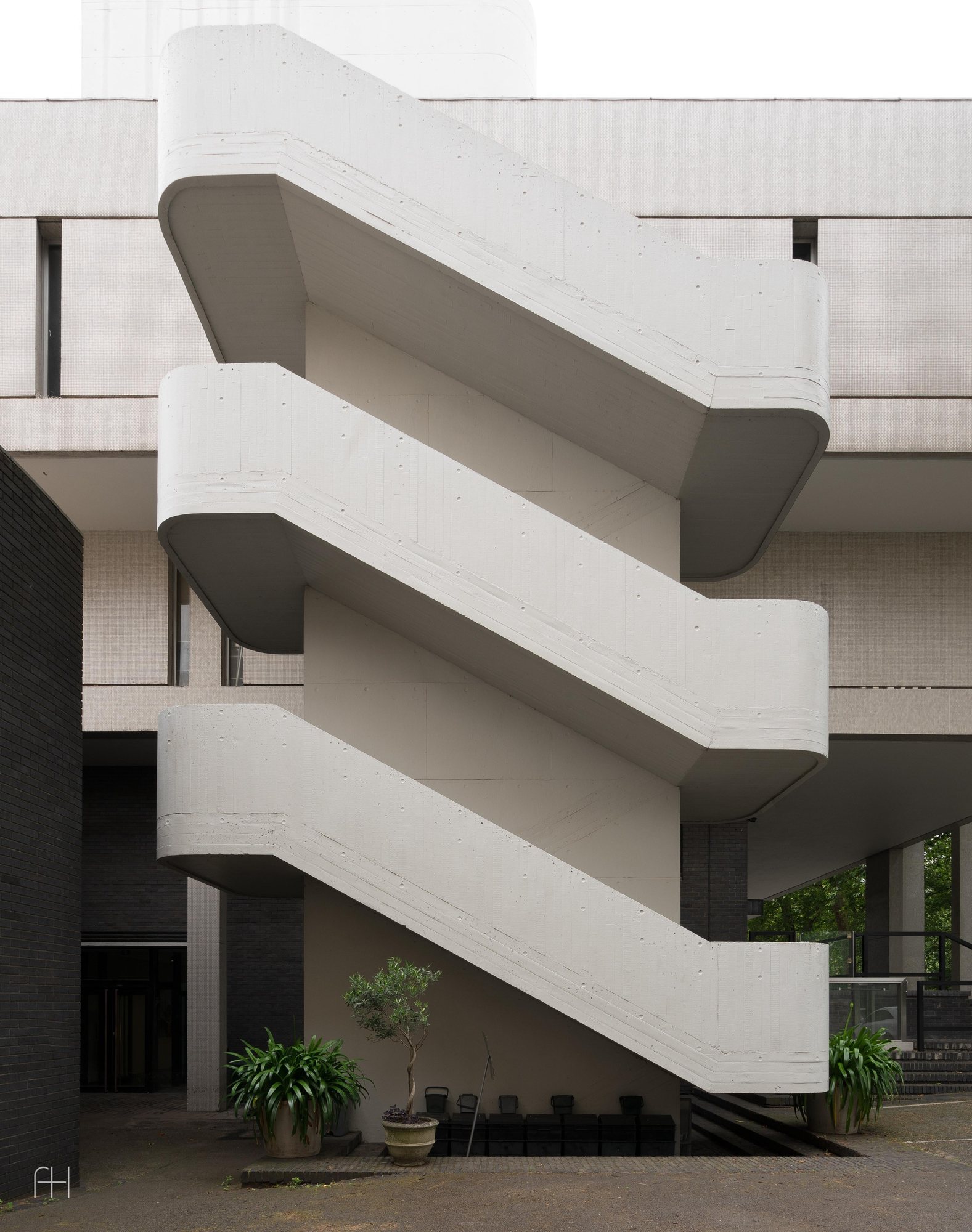 Royal College of Physicians // Denys Lasdun // London, UK, 1964, 4