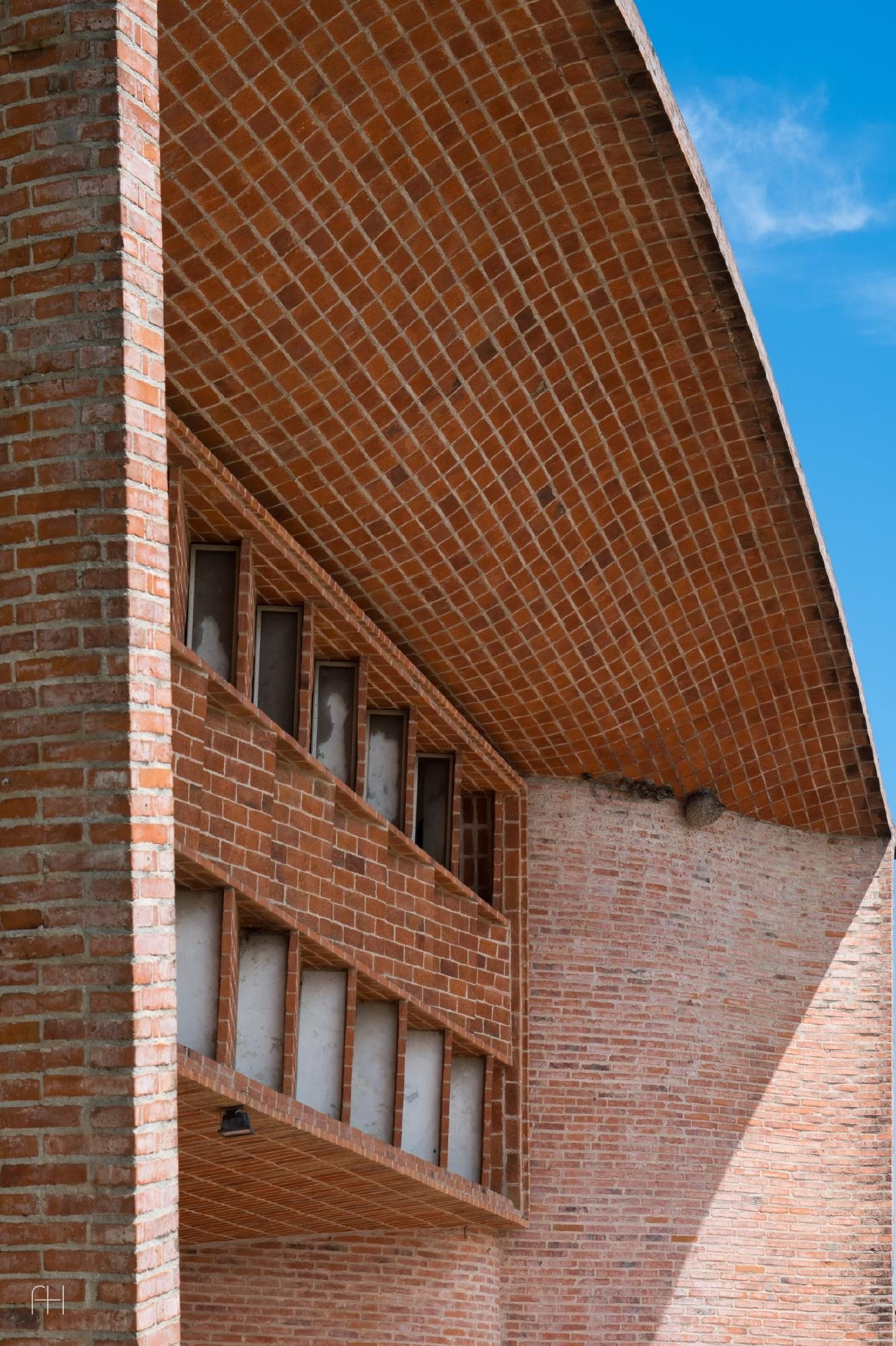 Iglesia de Cristo Obrero y Nuestra Señora de Lourdes // Eladio Dieste // Estación Atlántida, Uruguay, 1958–1960, 4
