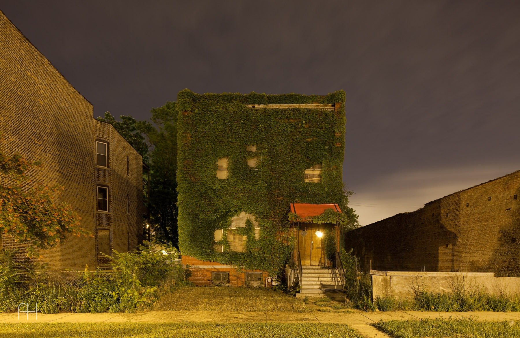 Architectural distancing // Isolated Building Studies // David Schalliol // USA, 2006–present, 3