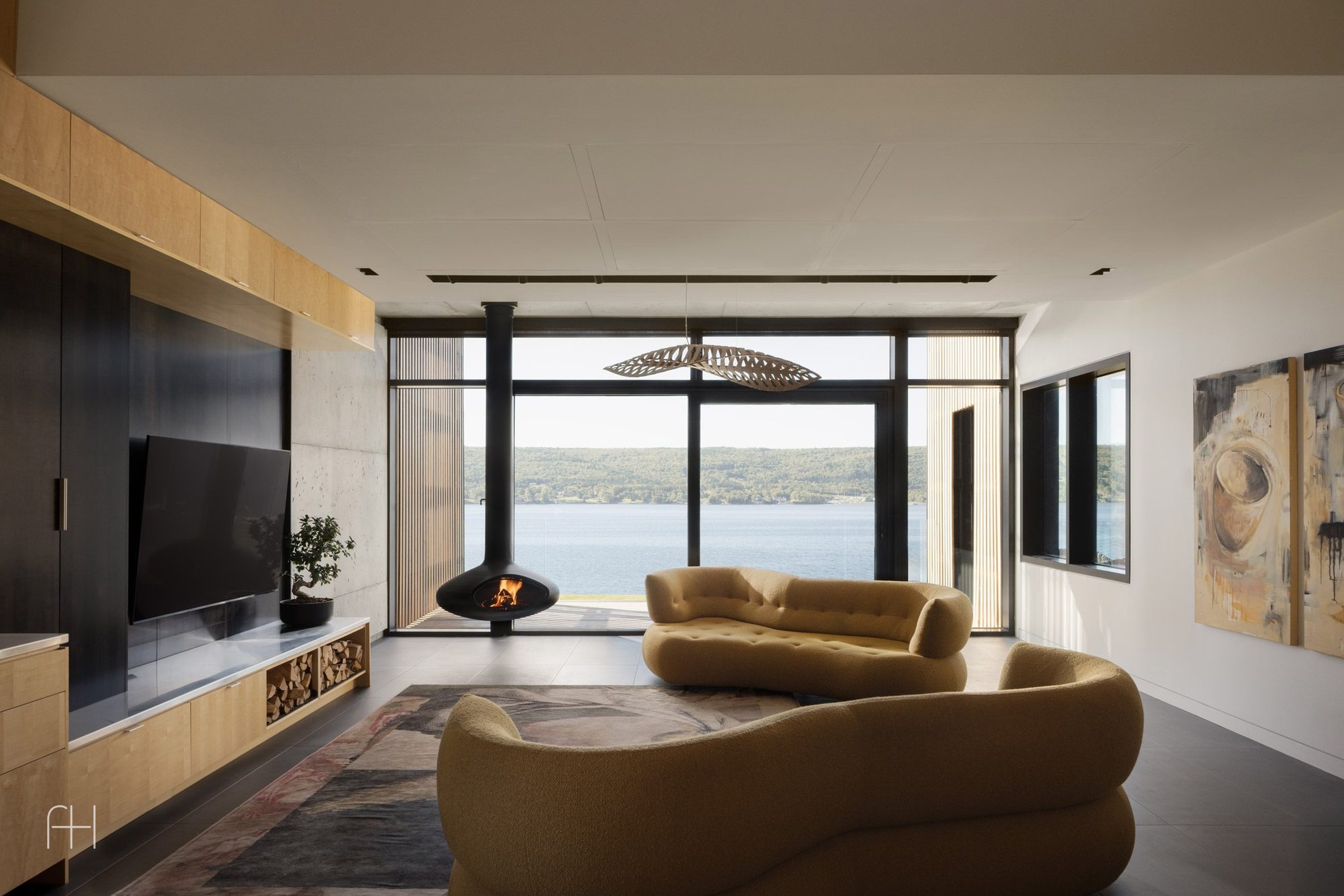 Two Bay House, 6
