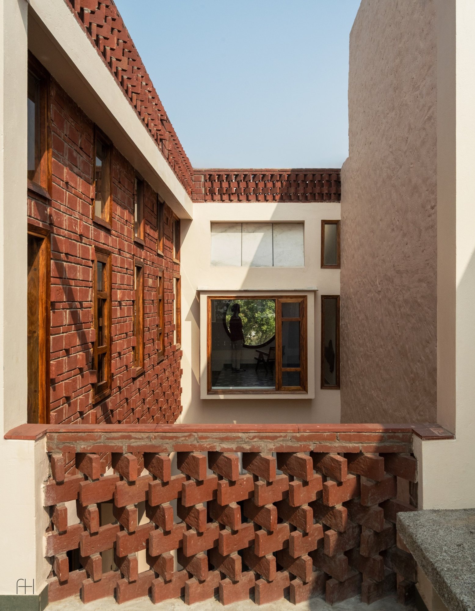 Sukoon House, 3