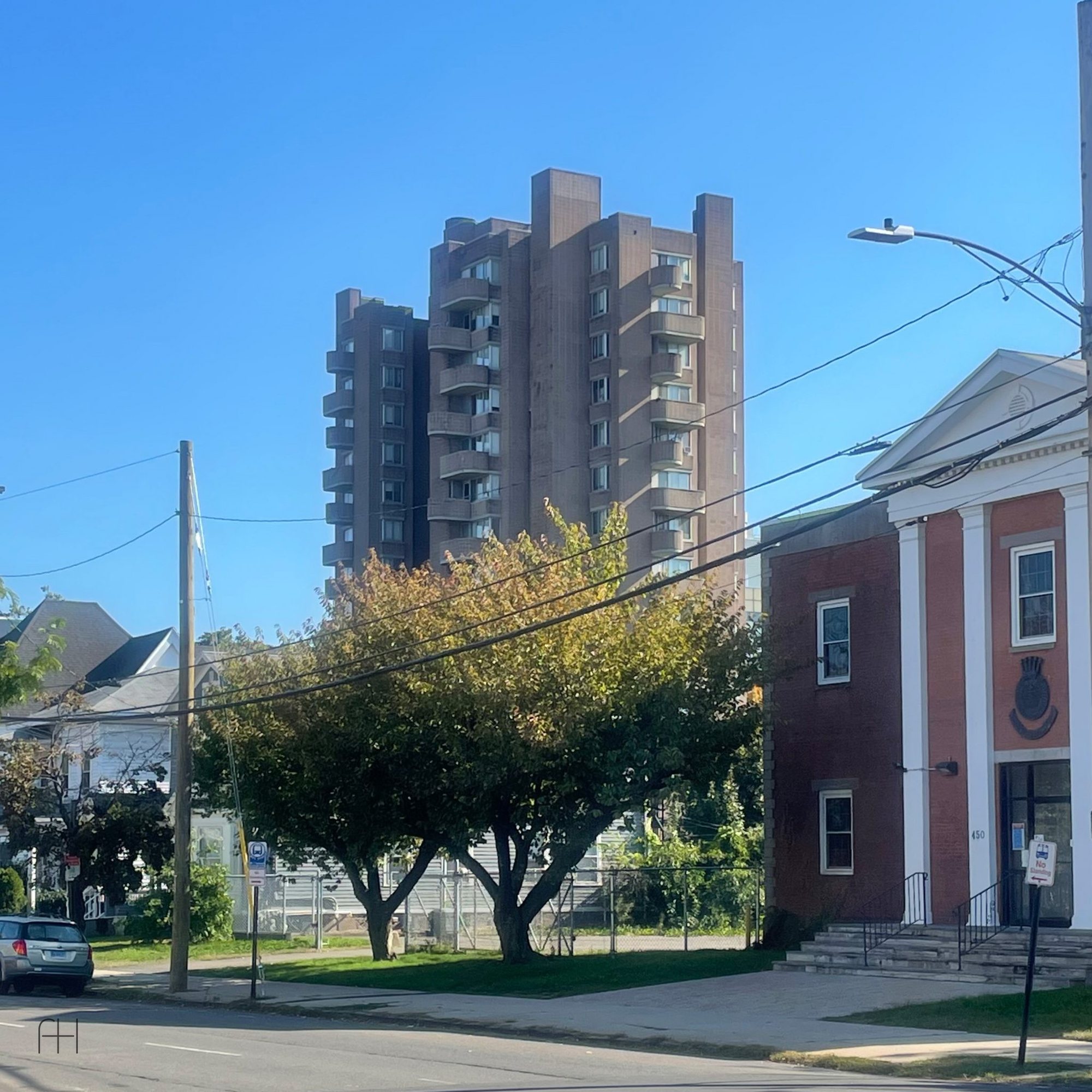 Crawford Manor, 1