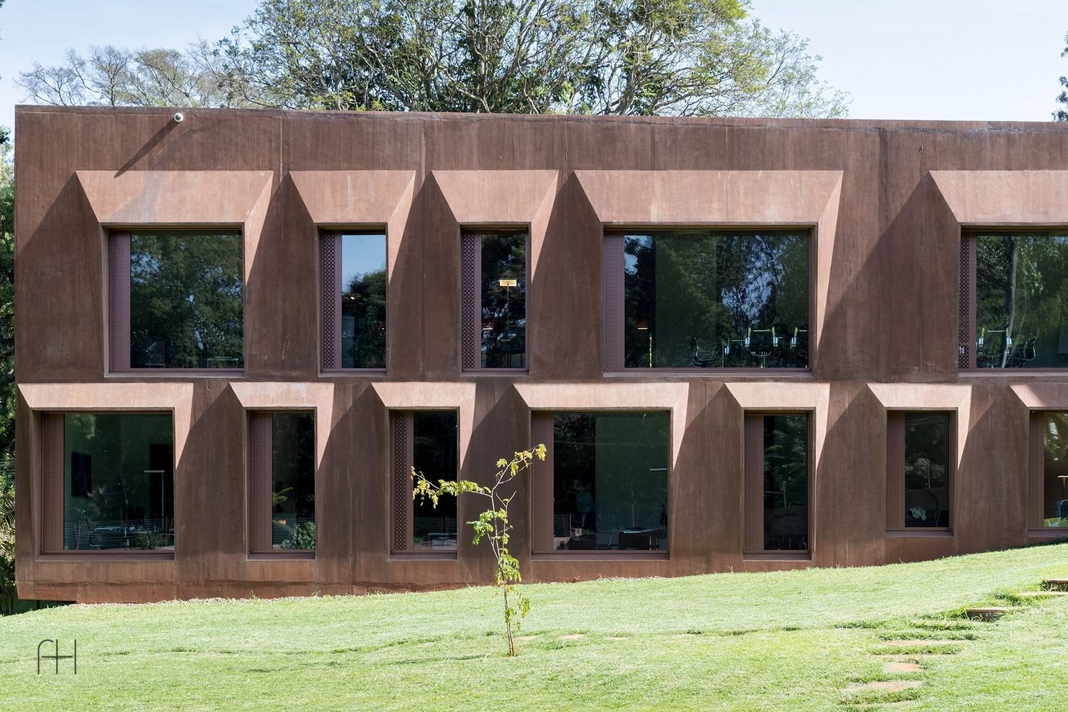 Swiss Embassy, 2