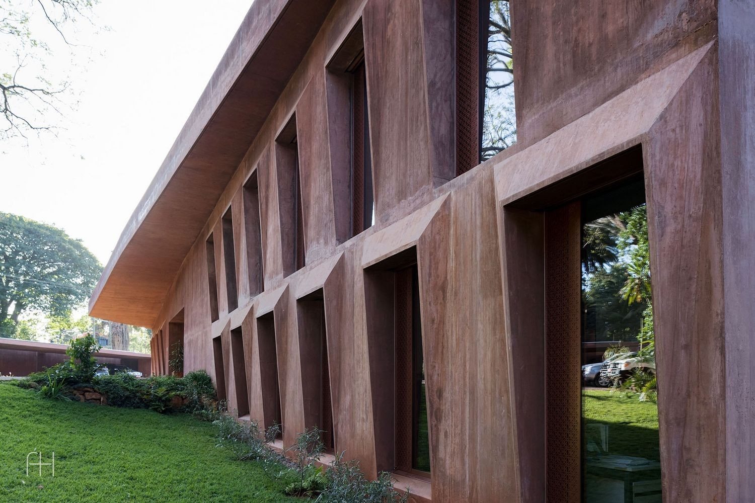 Swiss Embassy, 3