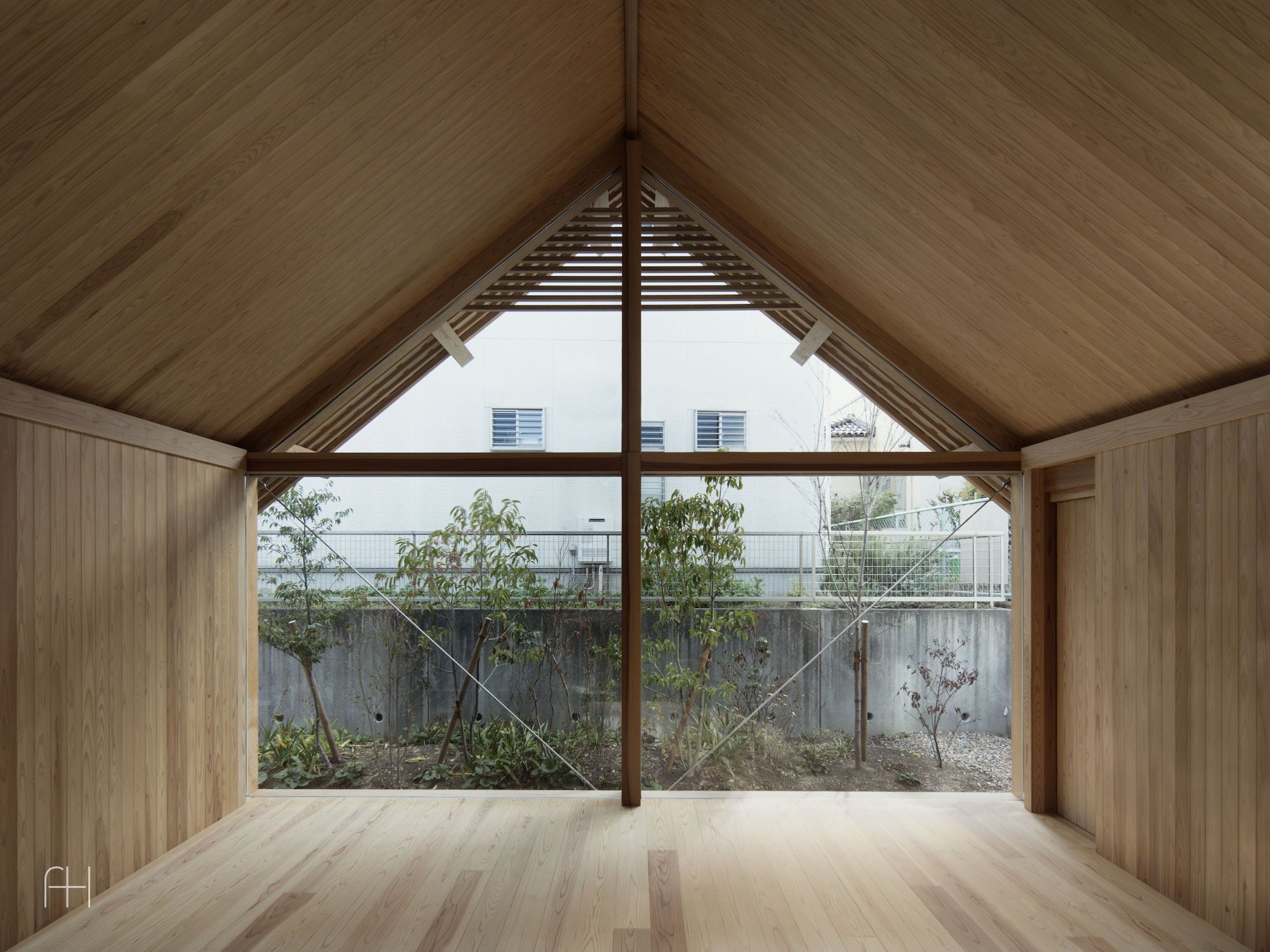 Yomogidai House, 2