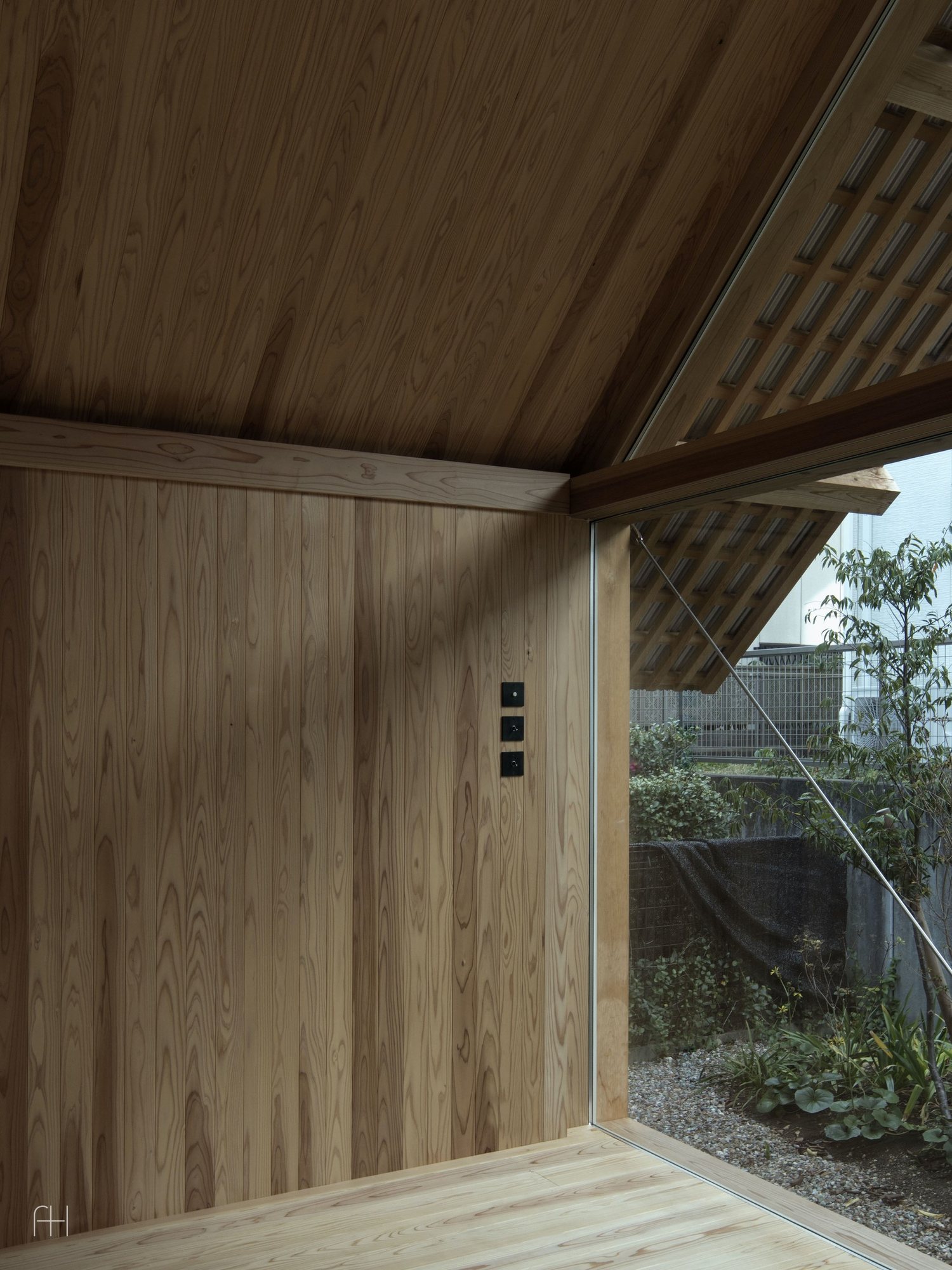 Yomogidai House, 3