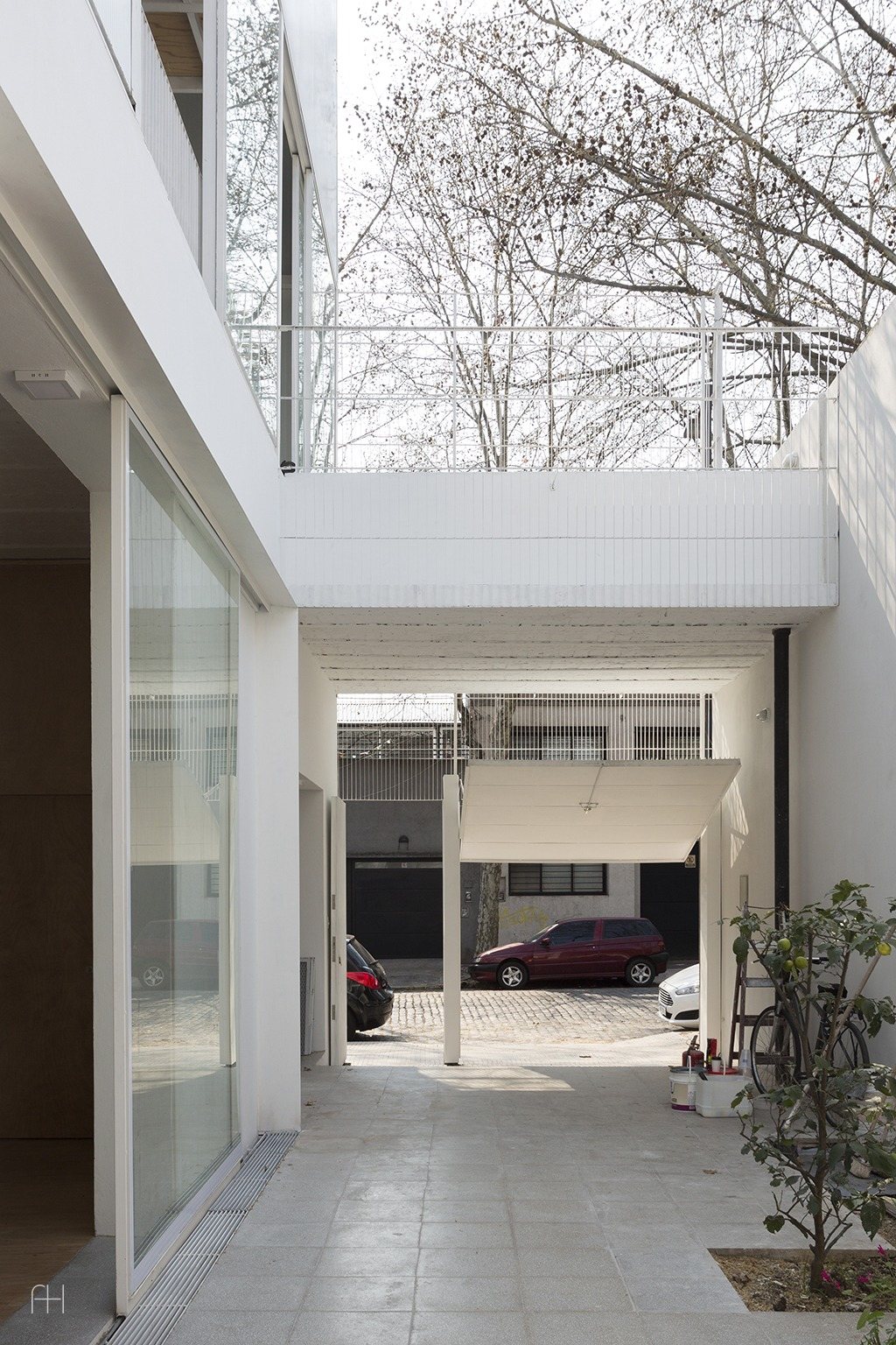 Casa Castillo, 7