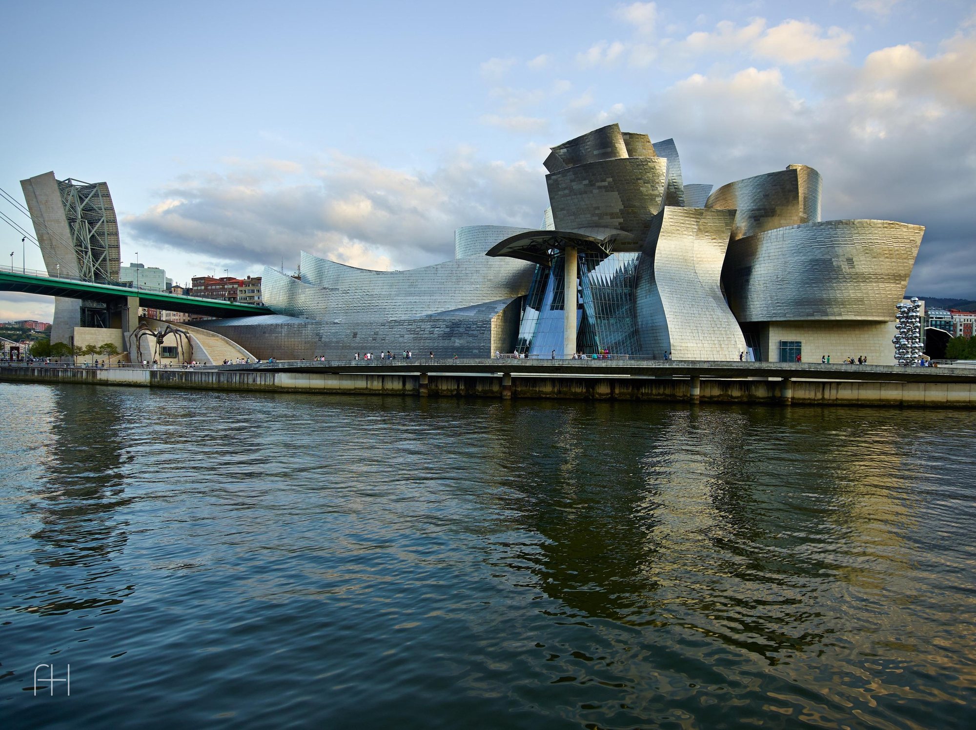 Guggenheim Museum Bilbao // Frank Gehry // Bilbao, Spain, 1997, 1